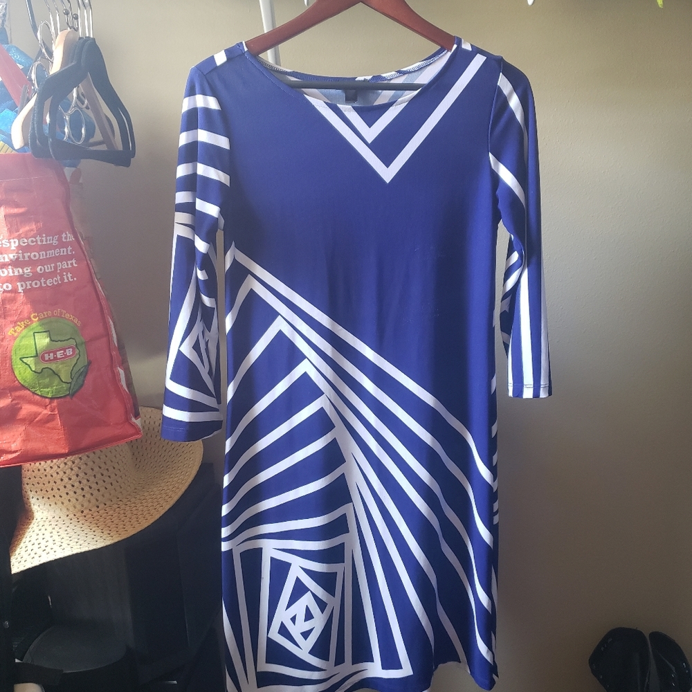 Long-sleeved dress